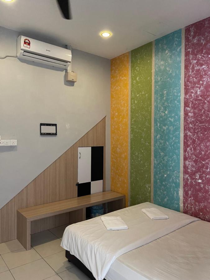 Golden Guest House Куантан Экстерьер фото